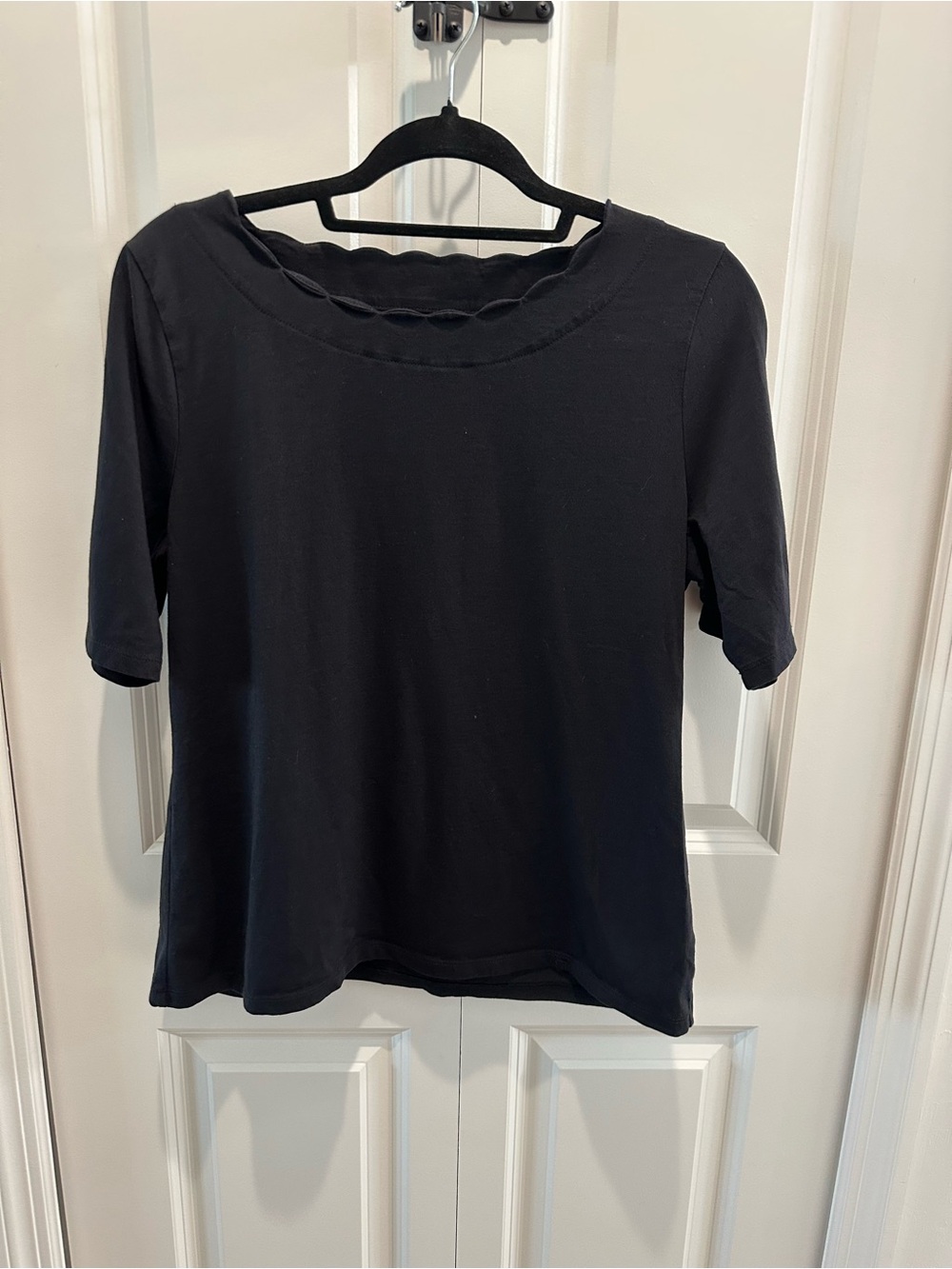 Talbots Petite L 100% Pima Cotton Black Short-Sleeve Top with Scallop Neckline